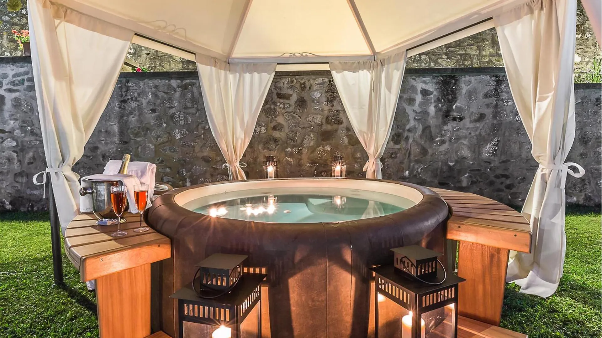Lovely Home In Monterchi With Jacuzzi 0*,  意大利